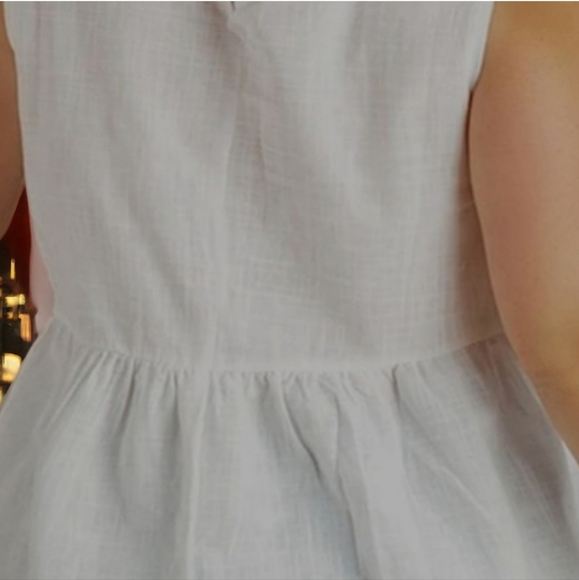 NEW!!! EMBROIDERY SLEEVELESS BLOUSE - SIZE S - Picture 4 of 7